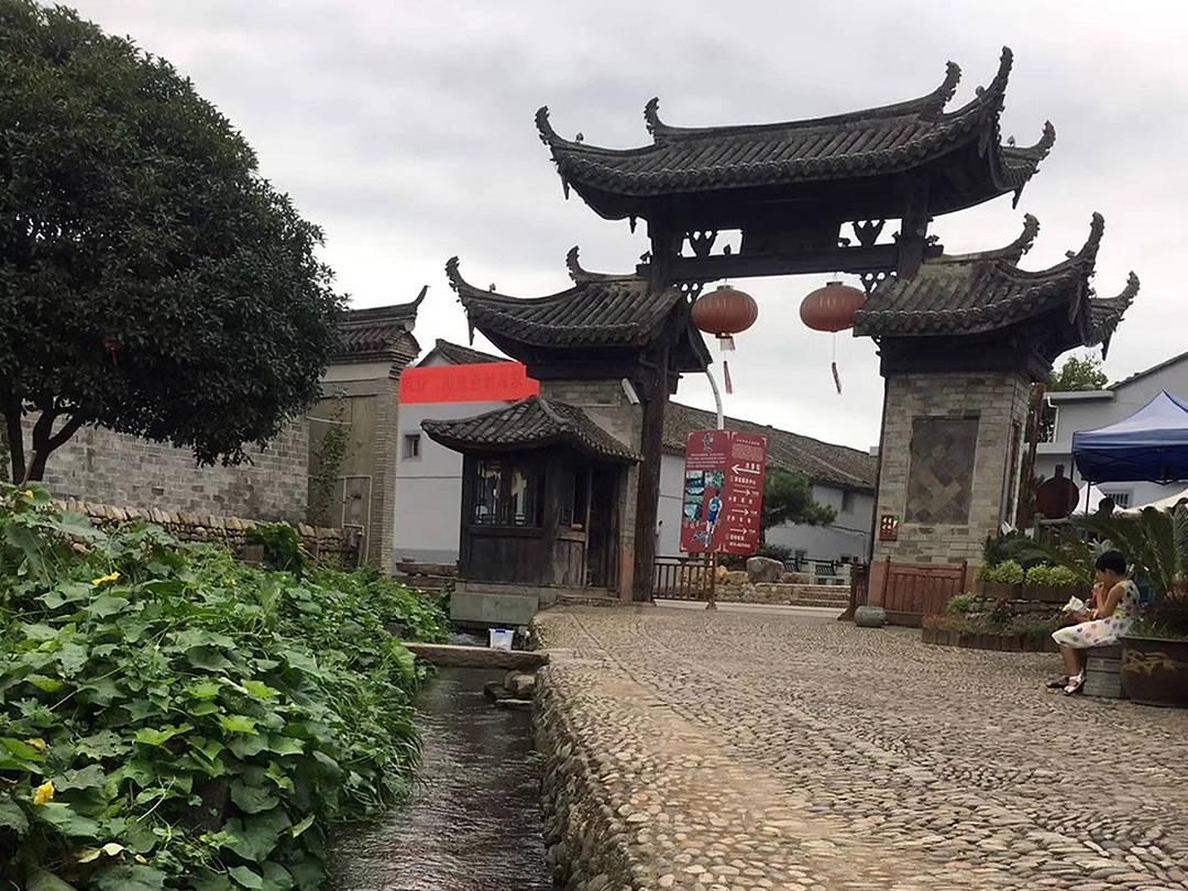 采年货 享年味 莲湖区商居联盟新春消费节“龙”重登场