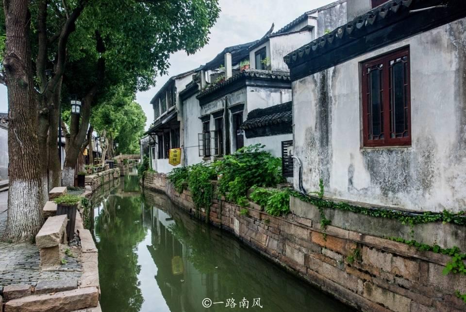 粉底液怎样上妆?-最新、最热、最有趣的红迪网平台